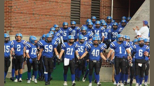 The 2007 Lake Zurich Football team before their State Championship game.