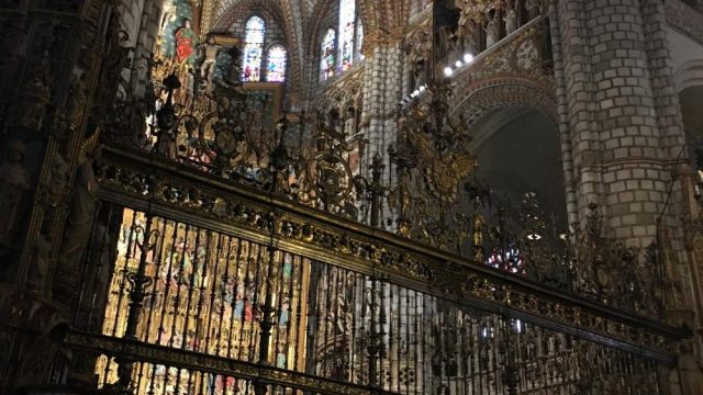 The inside of the Santo Tomé